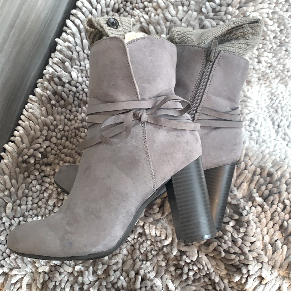 Christian Siriano Ankle Boot w/ Bow - LIKE NEW!